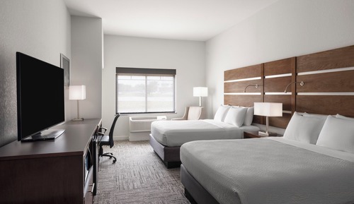 Standard Room, 2 Queen Beds, Accessible, Bathtub