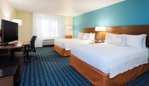 Room, 2 Queen Beds, Hearing Accessible (Roll-in Shower)