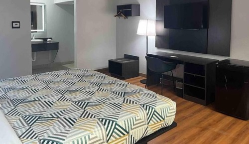 Standard Room, 1 King Bed, Non Smoking, Refrigerator & Microwave