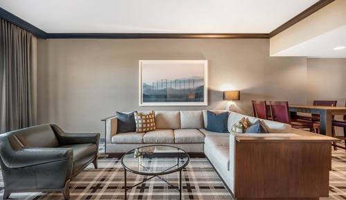 Suite, 1 King Bed, Balcony