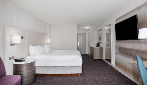 Standard Room, 1 King Bed