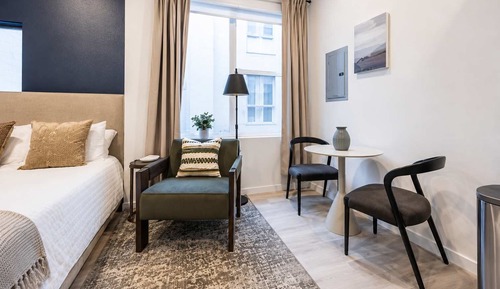 Standard Studio, 1 Queen Bed