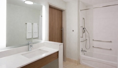 Standard Room, 2 Queen Beds, Accessible (Mobility, Accessible Tub)