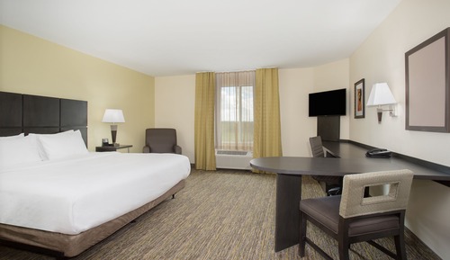 Room, 1 King Bed, Accessible Bathtub, Non Smoking (Communications, Mobility)