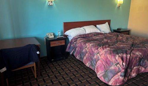 Room, 1 King Bed, Non Smoking