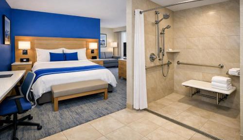 King Suite with Roll-in Shower - Mobility Access