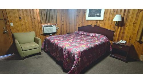 Queen Bed Non-Smoking