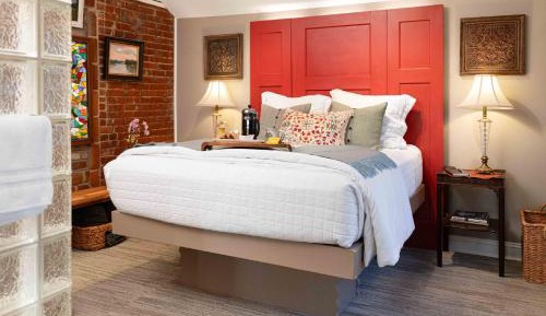 Deluxe Queen Room