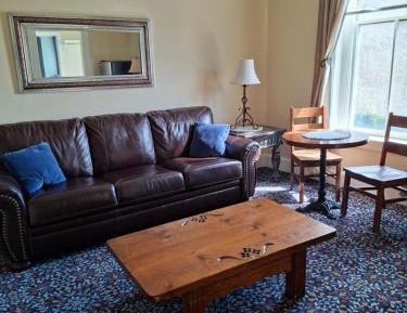 Deluxe King Suite