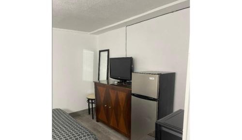 Queen Bed Non-Smoking