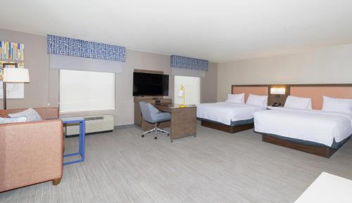 Queen Studio Suite with Two Queen Beds and Sofa Bed - Non-Smoking