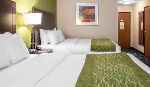 Queen Room with Two Queen Beds - Non-Smoking