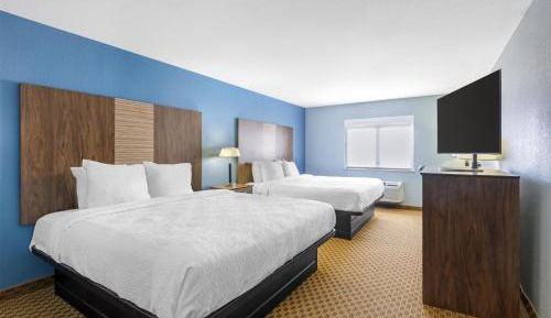 King Room with Two King Beds and Bath Tub - Disability Access/Non-Smoking