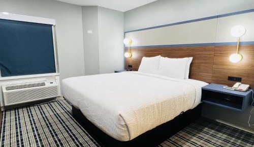 King Room - Non-Smoking