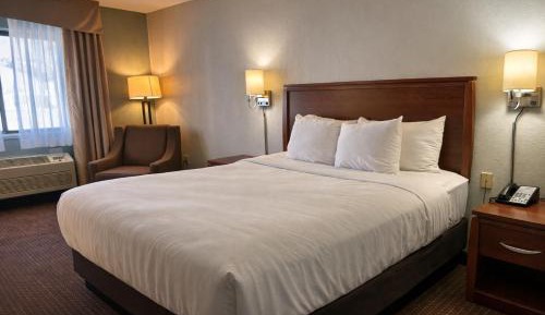 Queen Room - Accessible/Nonsmoking