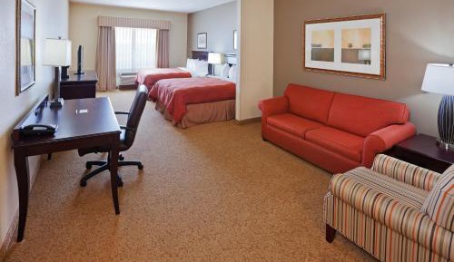Queen Studio with Sofa Bed - Disability Access