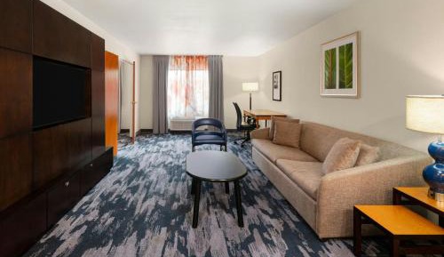 Larger One-Bedroom King Suite with Specialty Bathtub and Sofa Bed