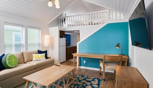 Lake Cottage with Loft