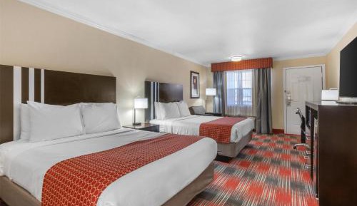 Queen Room with Two Queen Beds - Non-Smoking