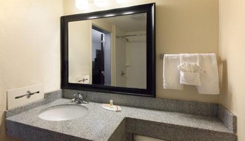 Double Room with Two Double Beds - Non-Smoking