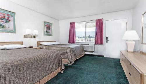 Double Room with Two Double Beds - Non-Smoking