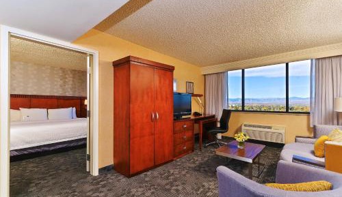 One-Bedroom Two-Room Suite