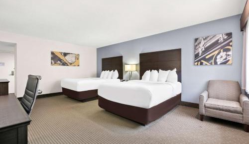 Queen Room with Two Queen - Non-Smoking