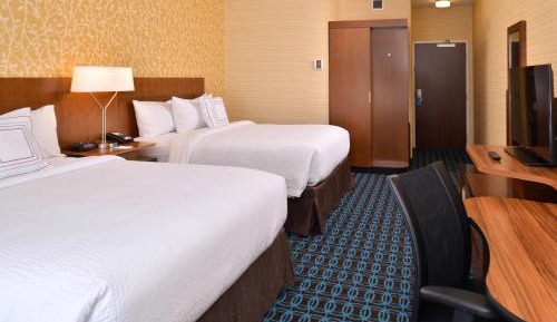 Queen Room with Two Queen Beds - Hearing Accessible
