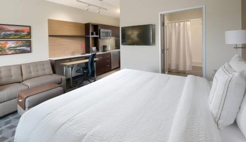 King Studio with Sofa Bed