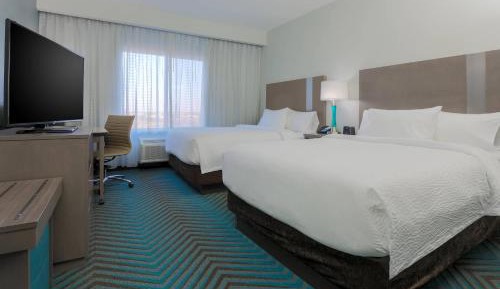 Queen Room with Two Queen Beds and Bathtub - Mobility Access/Hearing Accessible