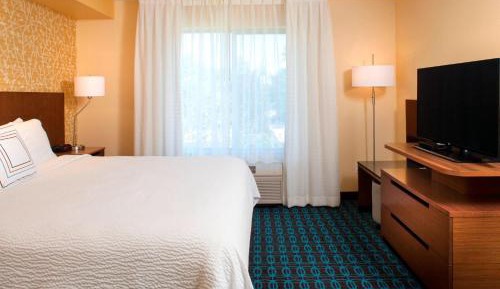 King Room with Roll-In Shower - Mobility Access/Hearing Accessible