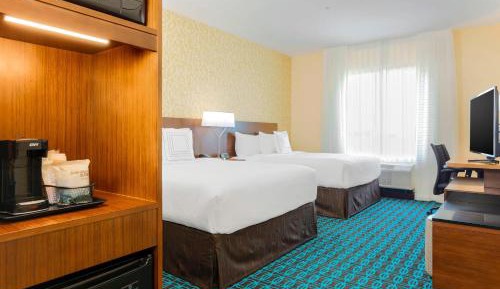 Queen Room with Two Queen Beds, Transfer Shower and Roll-In Shower - Mobility Access