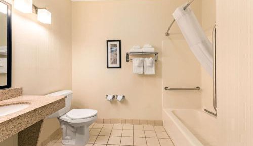 King Suite - Accessible/Non-Smoking