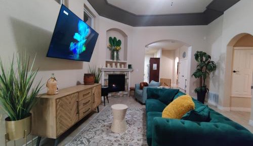 Three-Bedroom Vacation Home 