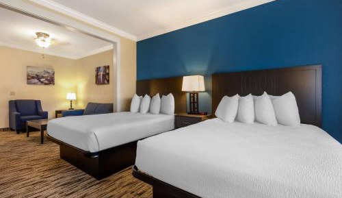 Queen Suite with Two Queen Beds and Sofa Bed