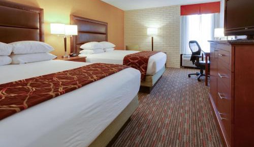 Deluxe Queen Room with Two Queen Beds