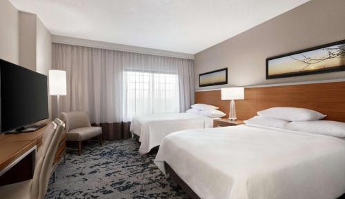 Deluxe Suite with Two Double Beds - Non-Smoking