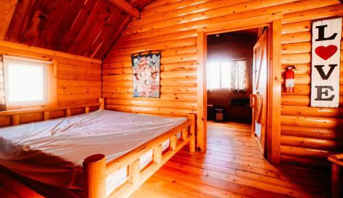 Rustic Cabin - 2 Room