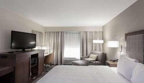King Room with King Bed - Non-Smoking