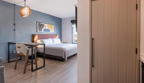 King Room - Mountain View