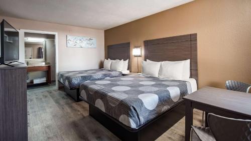Queen Room with Two Queen Beds