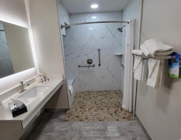 King Room - Disability Access/Non-Smoking