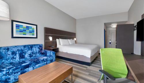 Standard King Room with Sofa Bed