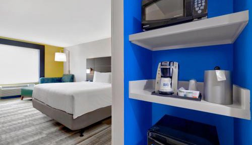 King Room - Mobility Access/Hearing Accessible