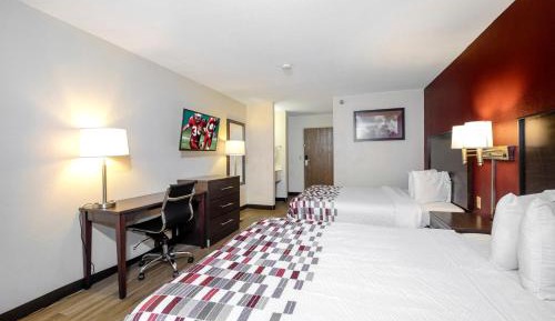  Deluxe Room with Two Queen Beds Smoking