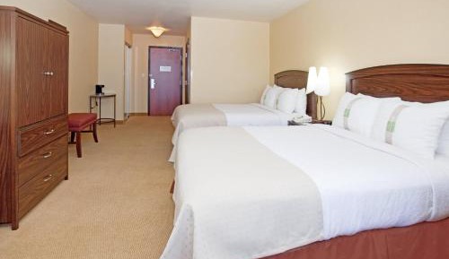 Standard Room with Two Queen Beds
