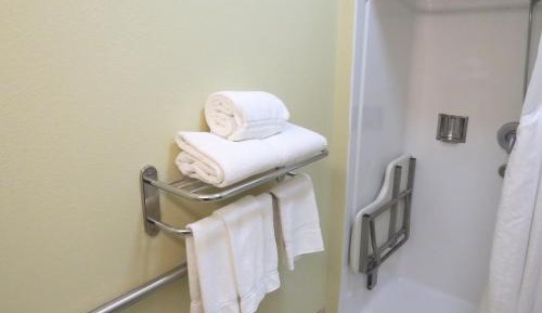 King Suite - Hearing Accessible/Non-Smoking