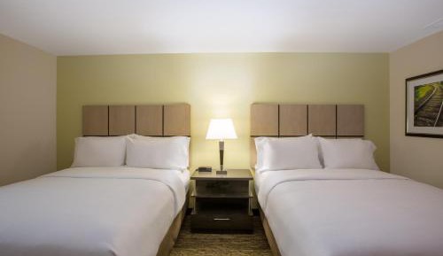 Studio Queen Suite with Two Queen Beds - Communications Accessible