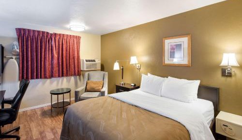 Queen Room - Accessible/Nonsmoking