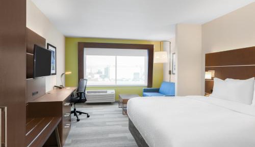 King Suite - Hearing Accessible/Non-Smoking